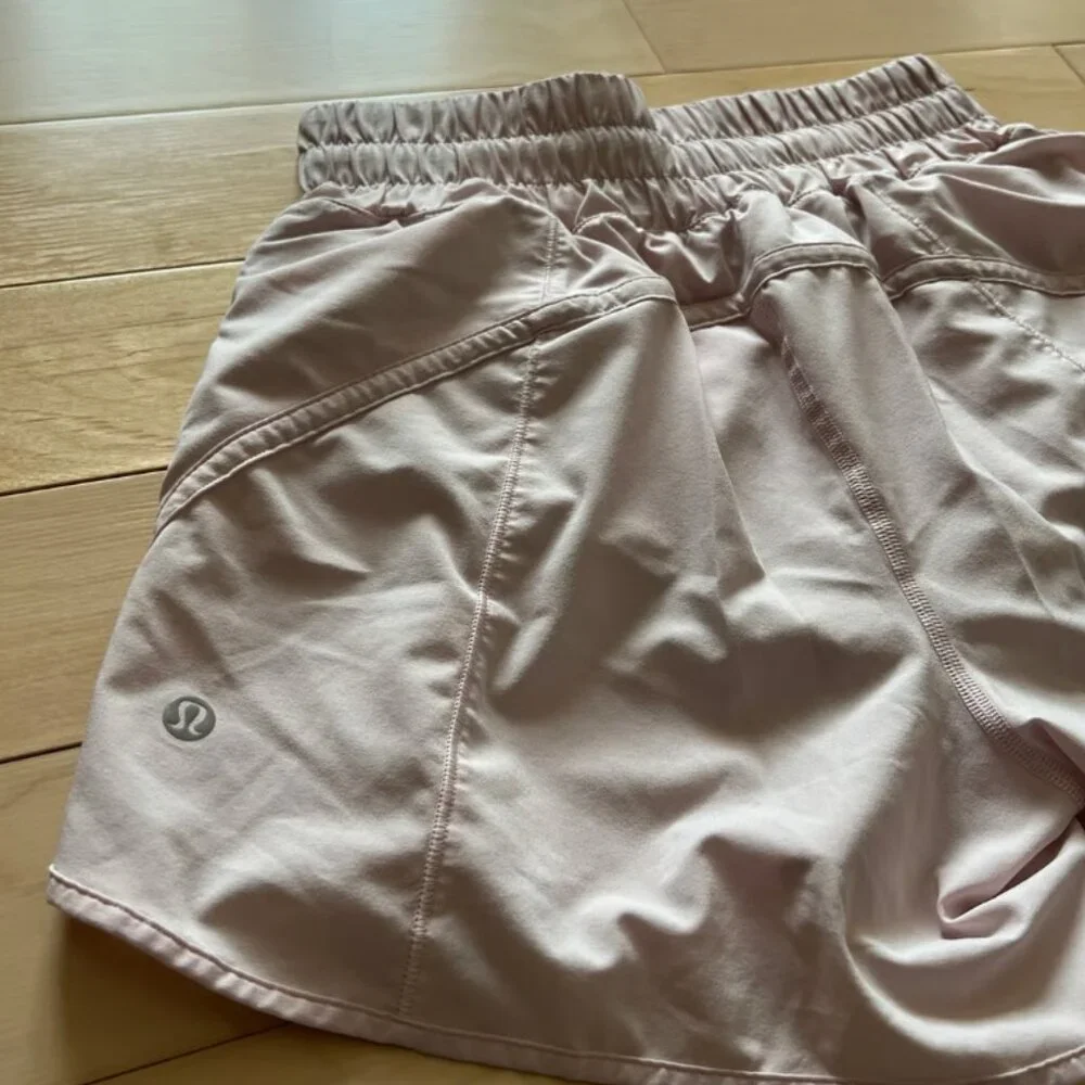 Lululemon women’s track that mid rise lined shorts 5”
